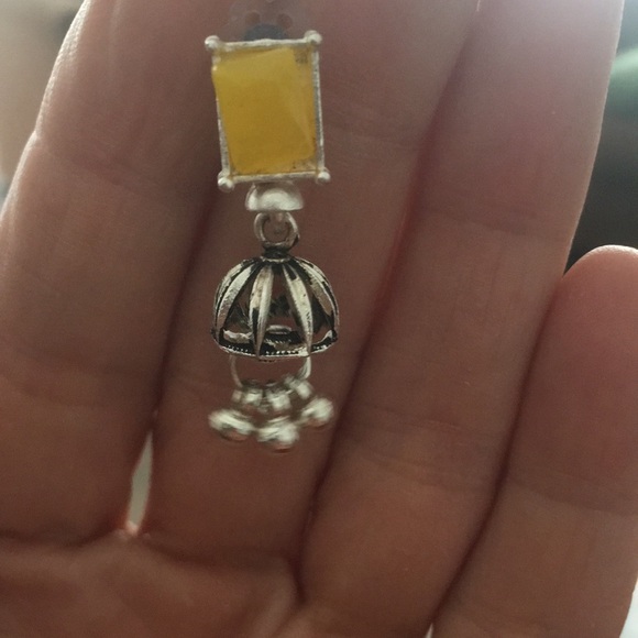 Traditional Royal Bling Bollywood Earrings With rectangular Yellow Stone. - Picture 5 of 11